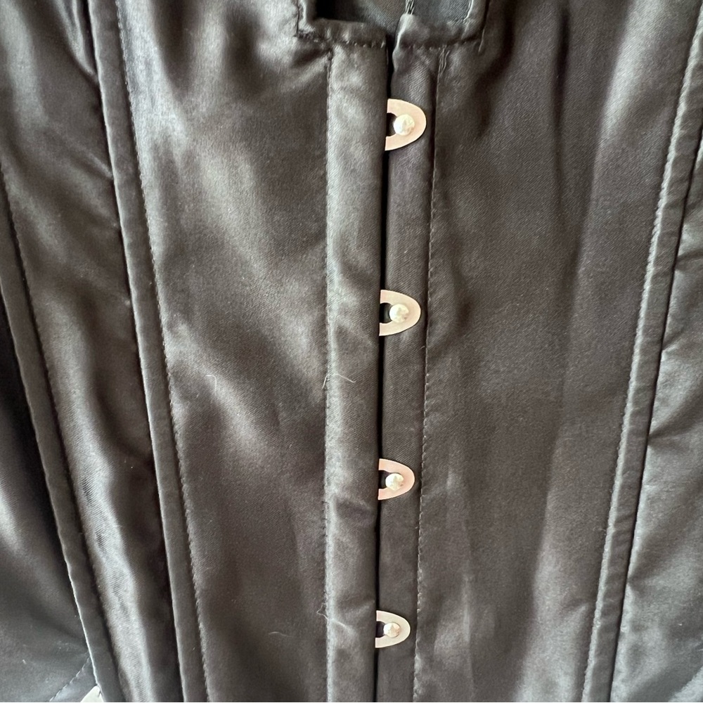 NWT PrettyLittleThing Black Satin Structured Hook & Eye Corset - Picture 4 of 7